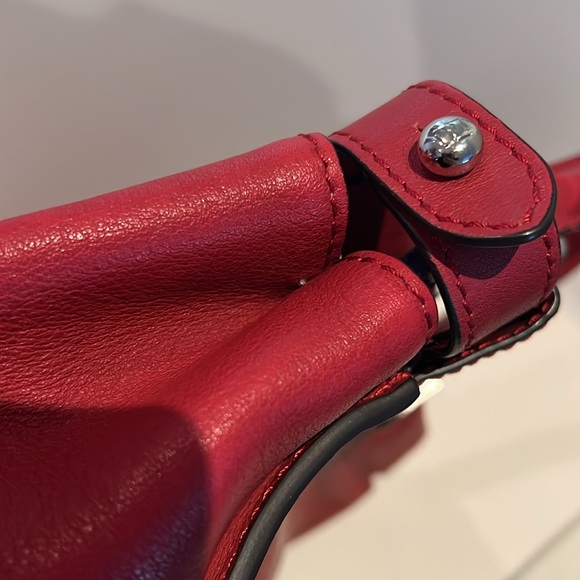 Auth Fendi red peekaboo iconic turn closure rigid leather top handle handbag - Picture 8 of 16